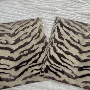 Wild Safari Zebra Accent Pillow Covers Set of 2  Square 17.5 x 17.5 inches EUC
